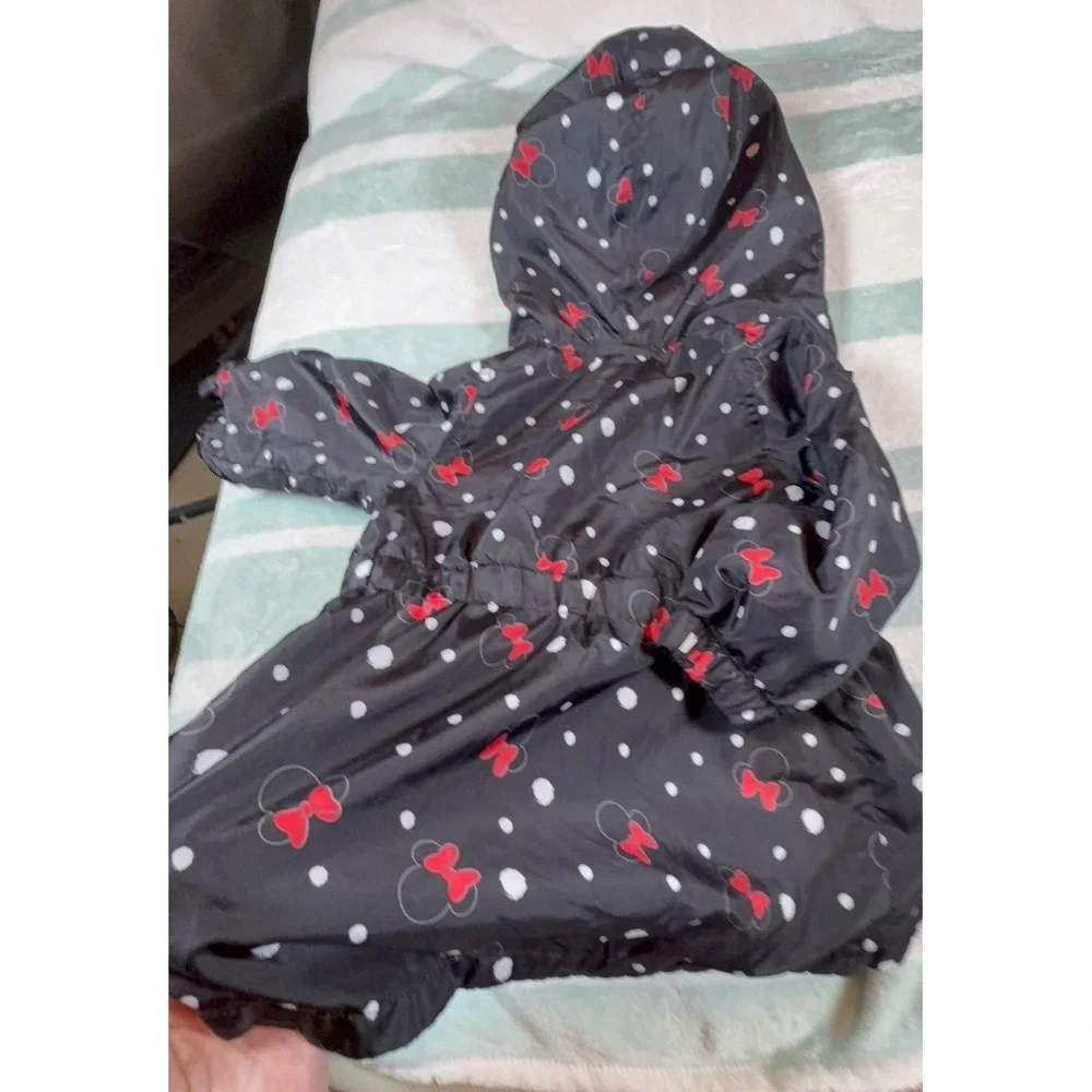Toddler baby girl size 2T Minnie Mouse zip up hooded jacket. Great condition!